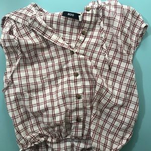 Adorable cropped red plaid tank!